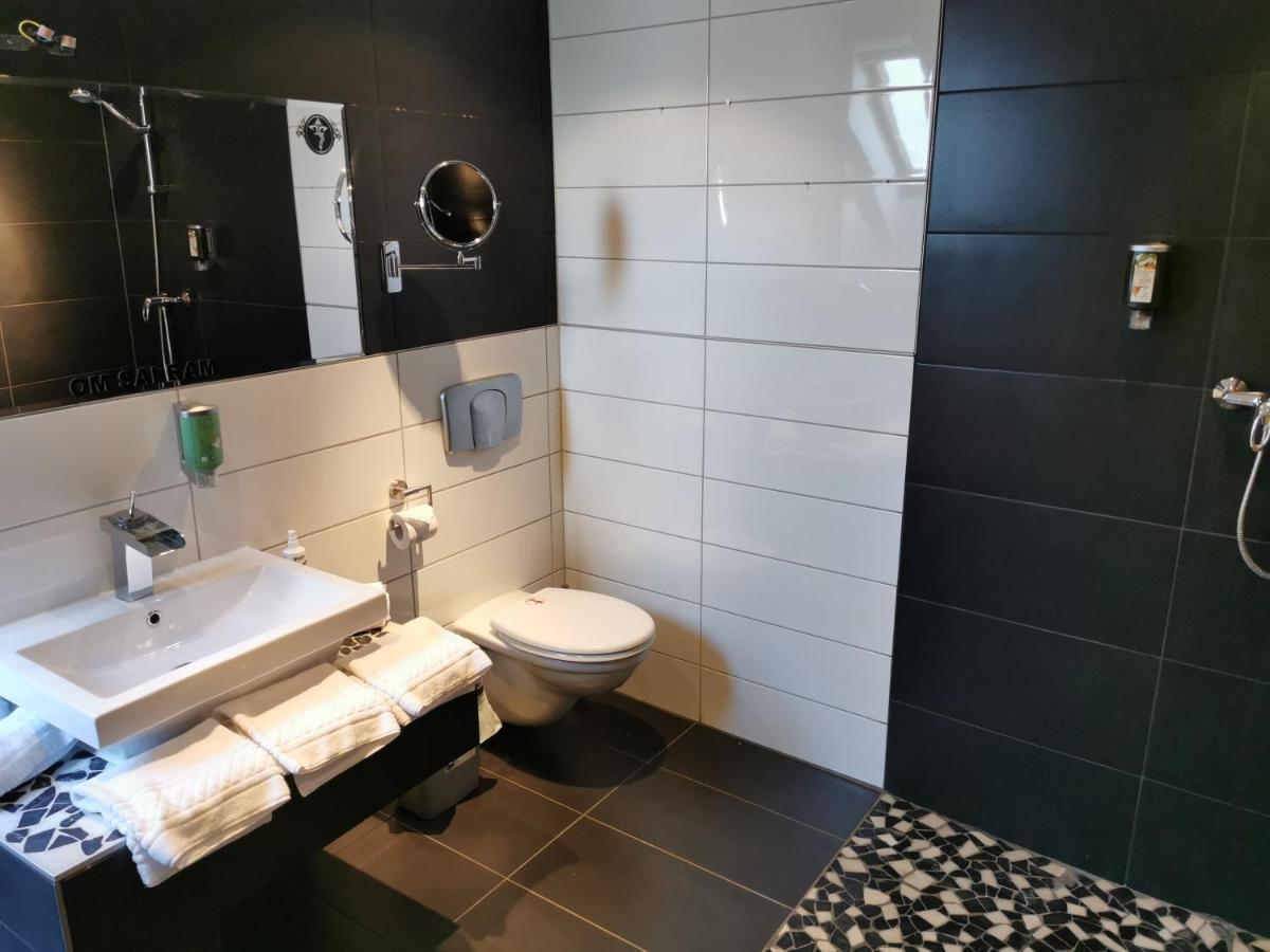 Hotel Brunnenhof Wilgartswiesen Buitenkant foto