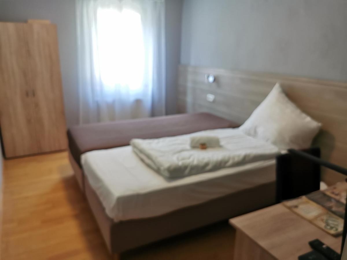 Hotel Brunnenhof Wilgartswiesen Buitenkant foto
