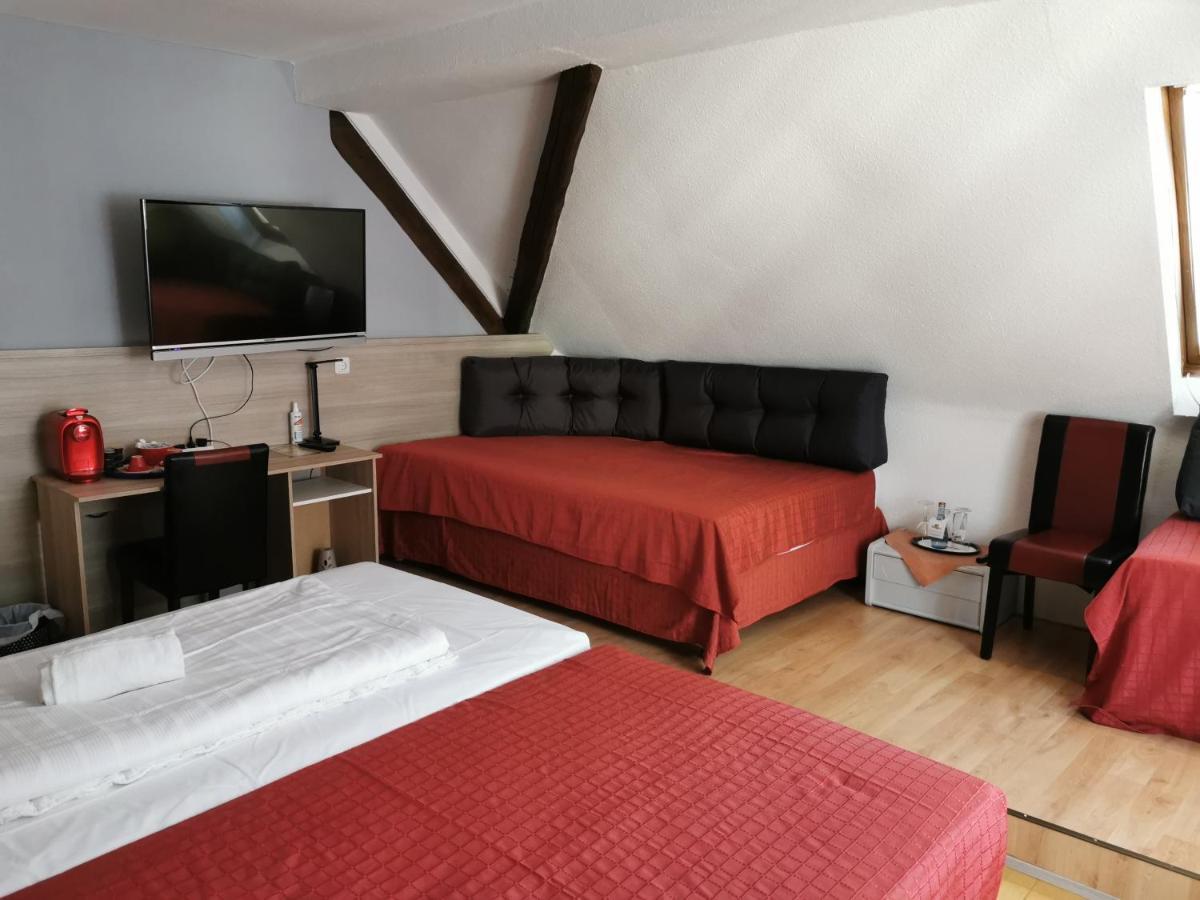 Hotel Brunnenhof Wilgartswiesen Buitenkant foto