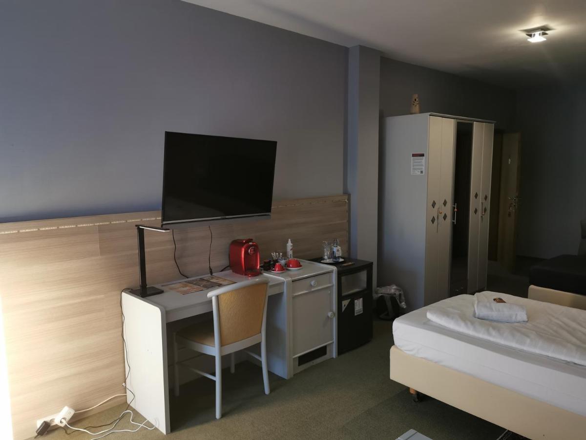 Hotel Brunnenhof Wilgartswiesen Buitenkant foto