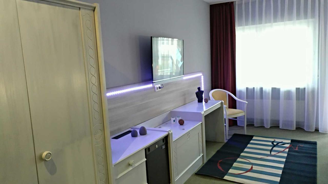 Hotel Brunnenhof Wilgartswiesen Buitenkant foto