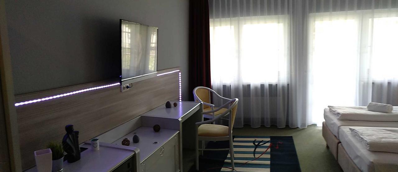 Hotel Brunnenhof Wilgartswiesen Buitenkant foto