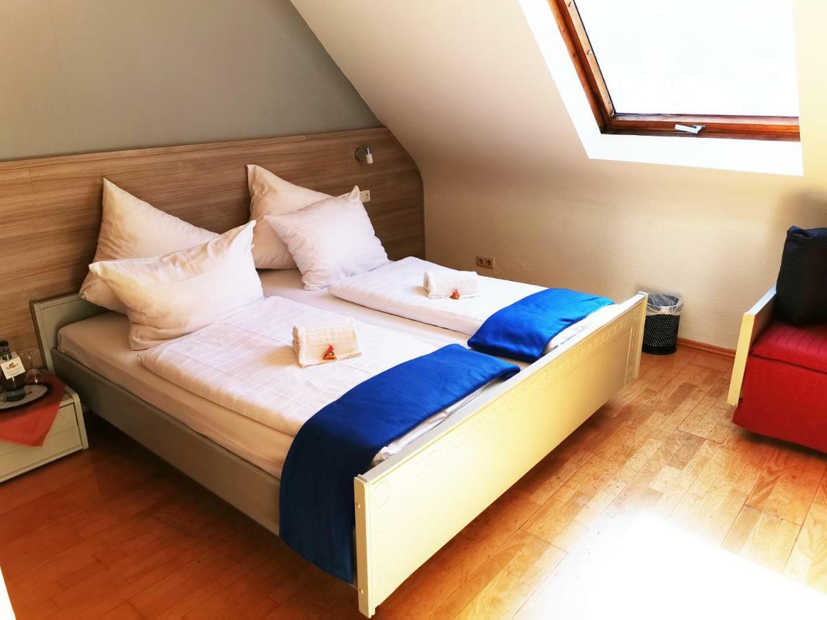 Hotel Brunnenhof Wilgartswiesen Buitenkant foto